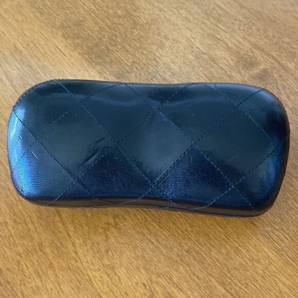 CHANEL  eyeglass case - Picture 5 of 9
